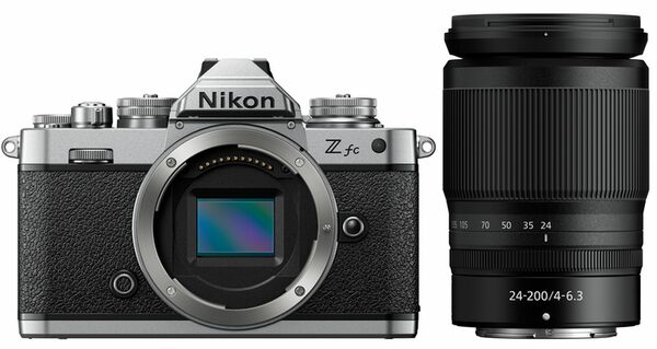 Nikon Z fc + Nikon 24-200 mm f/4,0-6,3 VR 
