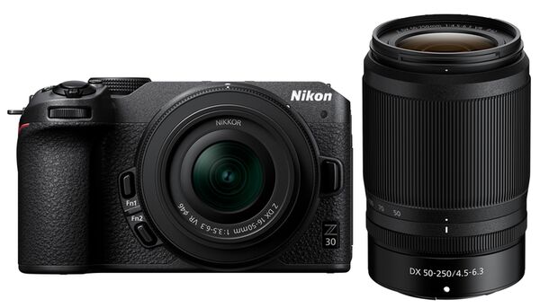 Nikon Z30 + Nikkor Z DX 16-50mm f/3,5-6,3 VR + Nikkor Z DX 50-250mm f/4,5-6,3 VR Doppelzoomkit 