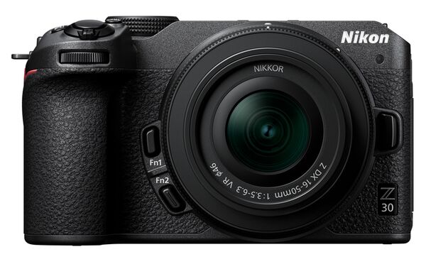 Nikon Z30 + Nikkor Z DX 16-50mm f/3,5-6,3 VR + Nikkor Z DX 50-250mm f/4,5-6,3 VR Doppelzoomkit 