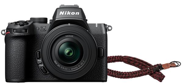 Nikon Z50 II + DX 16-50 f/3,5-6,3 VR + Gratis C-Rope Kameragurt The Traveler 125cm Red Dots 