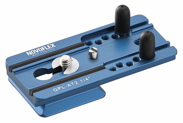 Novoflex Klemmplatte mit Verdrehschutz 80mm und 1/4 Zoll Gewinde für Gurtanschluß, quadratisches Profil 