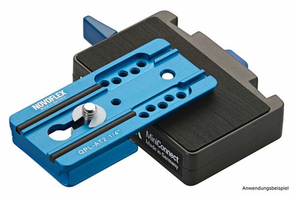 Novoflex Klemmplatte mit Verdrehschutz 80mm und 1/4 Zoll Gewinde für Gurtanschluß, quadratisches Profil 