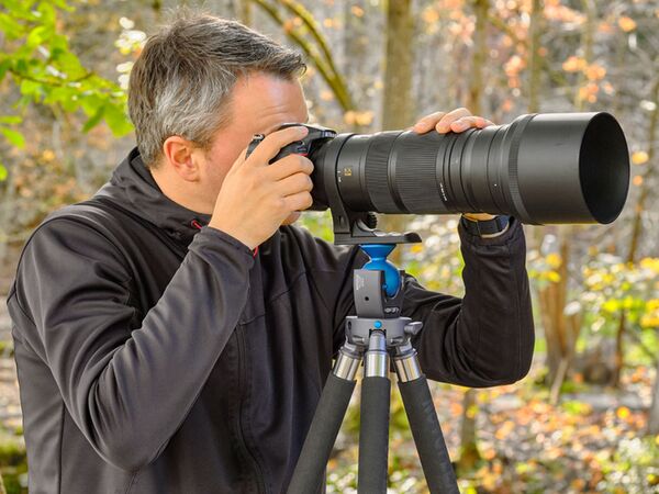 Novoflex MagicBall FREE 50 (M) Set bestehend aus: Kugel, Gehäuse, Schale und Stützfuß 