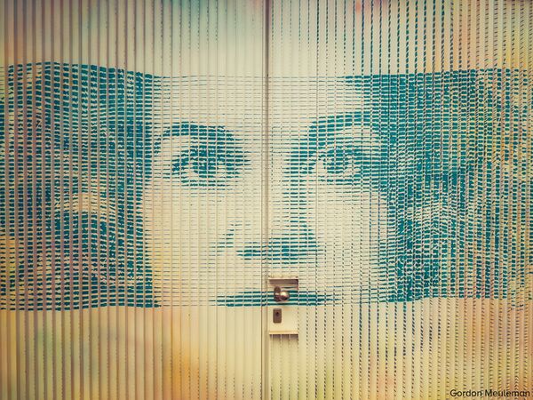 Olympus OM-D E-M10 Mark IV Pancake Kit  Micro Four Thirds silber