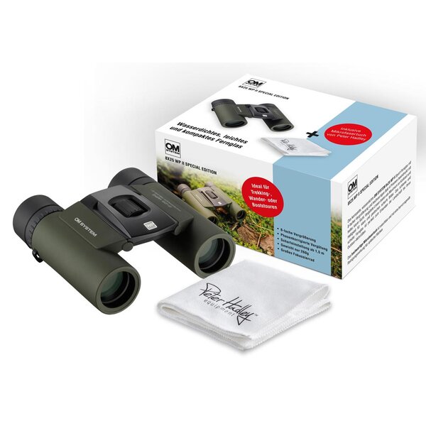 OM SYSTEM 8x25 WP II waldgrün Special Edition Fernglas und Peter Hadley Tuch 
