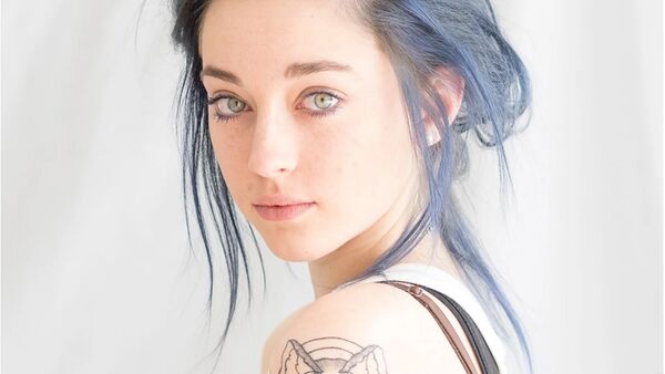 OM SYSTEM M.Zuiko Digital 75mm f/1,8 ED  Micro Four Thirds schwarz