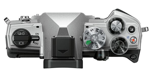 OM SYSTEM OM-5 Gehäuse  silber