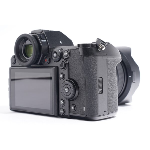 Panasonic Lumix DC-S1 + Lumix S 24-105mm f/4,0 Macro O.I.S. - Second Hand - 