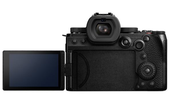 Panasonic Lumix DC-S5IIx + S 24-105mm f/4.0 Makro OIS 