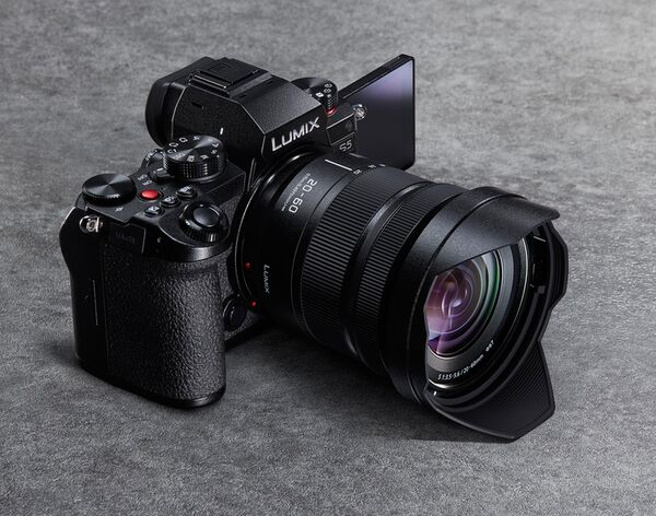 Panasonic Lumix DC-S5 + Lumix S 20-60mm f/3.5-5.6 + Lumix S 35mm f/1,8  L-Mount