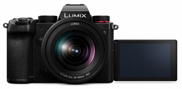 Panasonic Lumix DC-S5 + Lumix S 20-60mm f/3.5-5.6 + Lumix S 35mm f/1,8  L-Mount