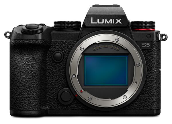 Panasonic Lumix DC-S5 + Lumix S 50mm f/1,8 