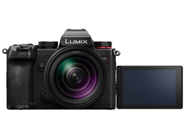 Panasonic Lumix DC-S5D + 28-200mm f/4-7.1 MAKRO O.I.S 