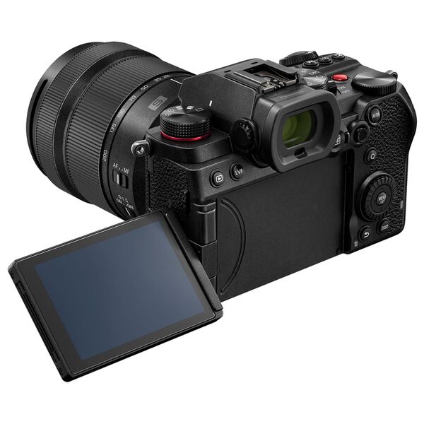 Panasonic Lumix DC-S5D + 28-200mm f/4-7.1 MAKRO O.I.S 