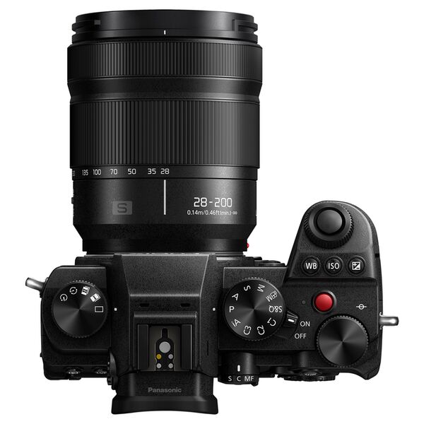 Panasonic Lumix DC-S5D + 28-200mm f/4-7.1 MAKRO O.I.S 