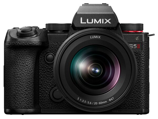 Panasonic Lumix DC-S5II +  Lumix S 20-60mm f/3.5-5.6 