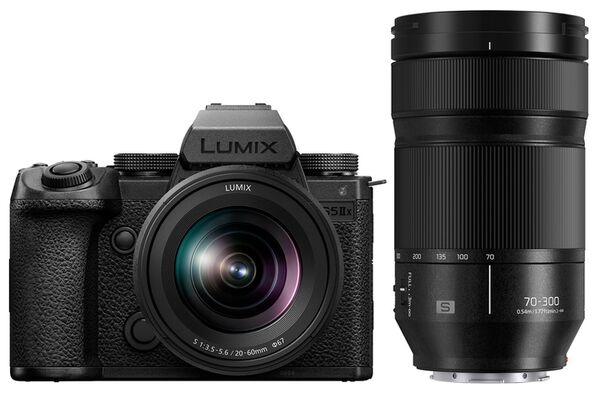 Panasonic Lumix DC-S5IIx + S 20-60mm f/3.5-5.6 + S 70-300mm 
