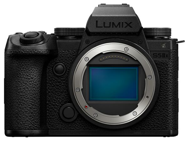 Panasonic Lumix DC-S5IIx 