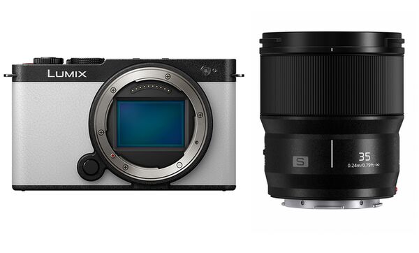 Panasonic Lumix DC-S9 + Lumix S 35mm f/1,8  smokey white 