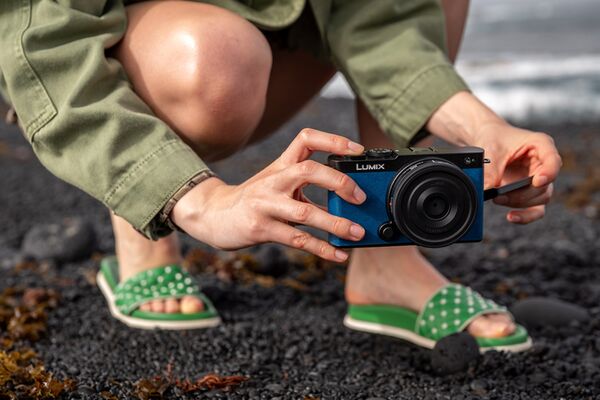 Panasonic Lumix DC-S9  Nachtblau