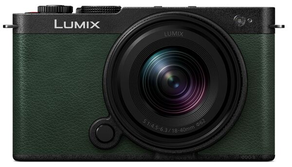 Panasonic Lumix DC-S9 + S 18-40mm f/4.5-6.3  Olive