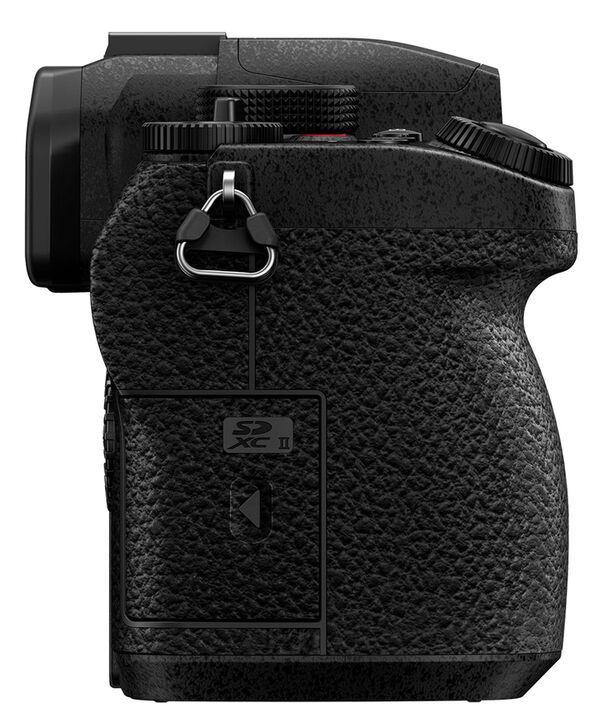 Panasonic Lumix DMC-G97 + AF 14-140mm f/3,5-5,6 OIS II  Micro Four Thirds