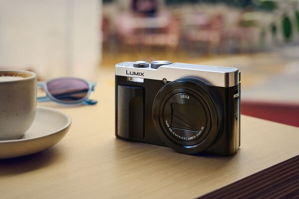 Panasonic Lumix DMC-TZ99  silber / schwarz