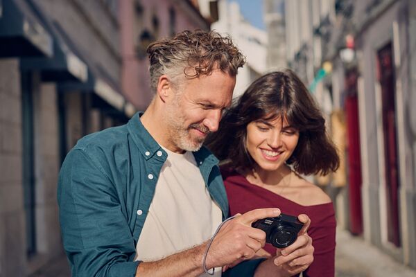 Panasonic Lumix DMC-TZ99 - Demoware mit leichten Gebrauchsspuren 