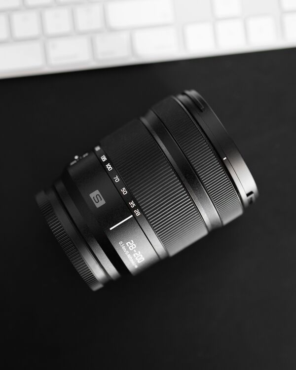 Panasonic Lumix S 28-200mm f/4-7.1 MAKRO O.I.S.  L-Mount