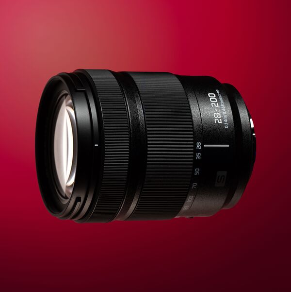 Panasonic Lumix S 28-200mm f/4-7.1 MAKRO O.I.S.  L-Mount