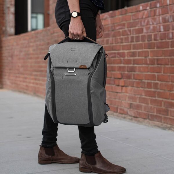 Peak Design Everyday Backpack V2  hellgrau 20L