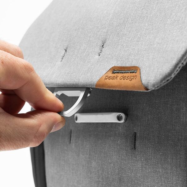 Peak Design Everyday Backpack V2  hellgrau 20L