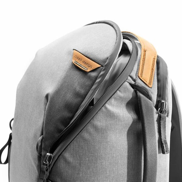 Peak Design Everyday Backpack V2 Zip  hellgrau 15L