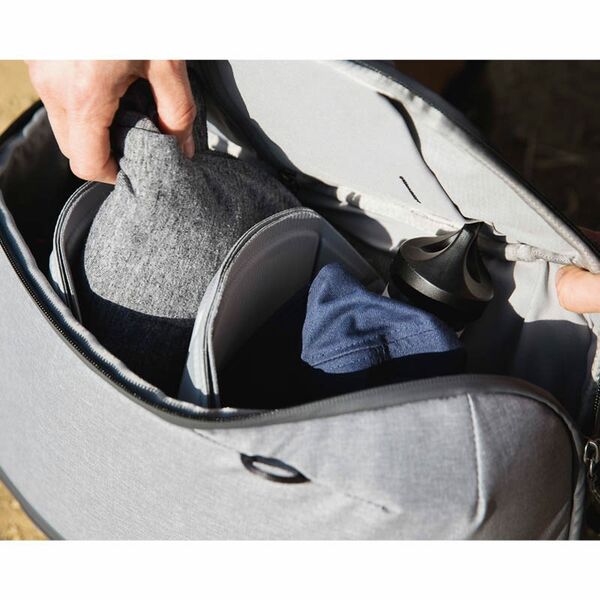 Peak Design Everyday Backpack V2 Zip  hellgrau 15L
