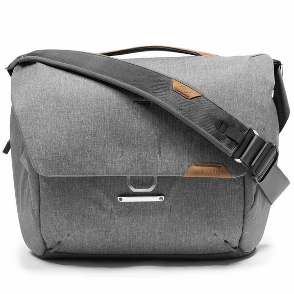 Peak Design Everyday Messenger V2  hellgrau 13L