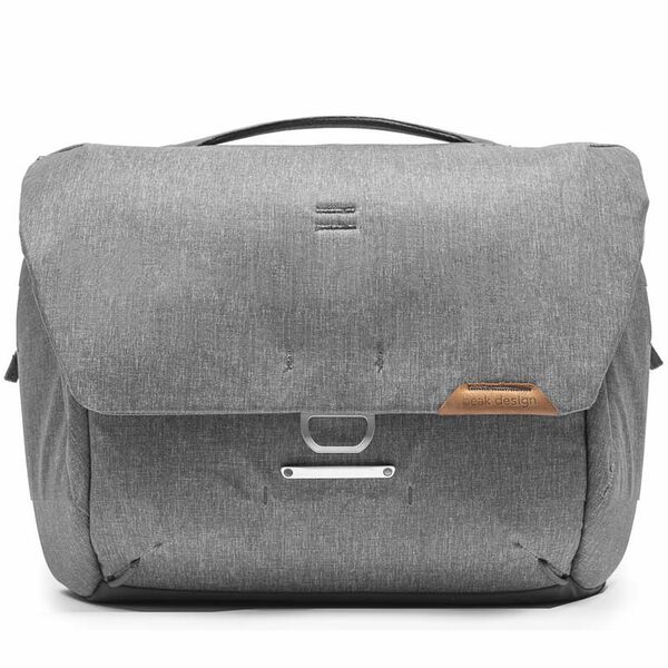 Peak Design Everyday Messenger V2  hellgrau 13L