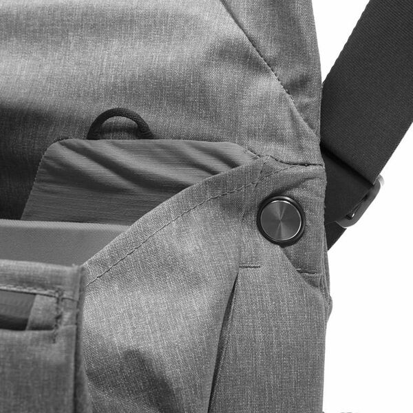 Peak Design Everyday Messenger V2  hellgrau 13L