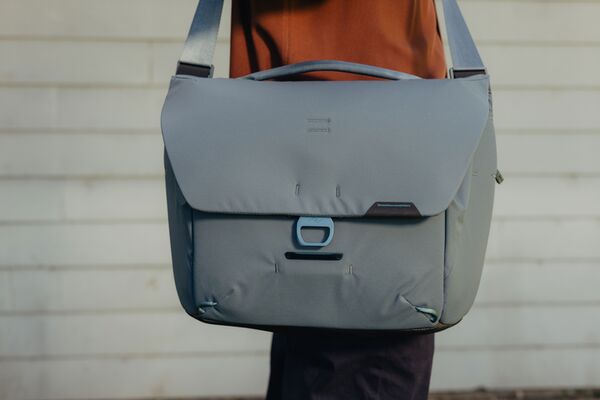 Peak Design Everyday Messenger V2  Ocean 13L