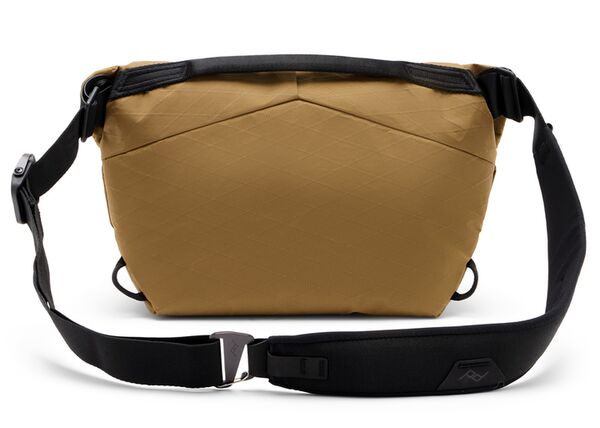 Peak Design Everyday Sling  V2  Coyote (Braun/Beige) 3L