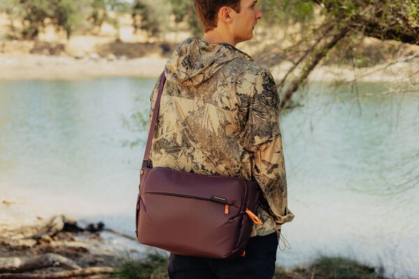 Peak Design Everyday Sling  V2  Eclipse 10L