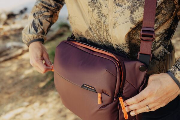 Peak Design Everyday Sling  V2  Eclipse 10L