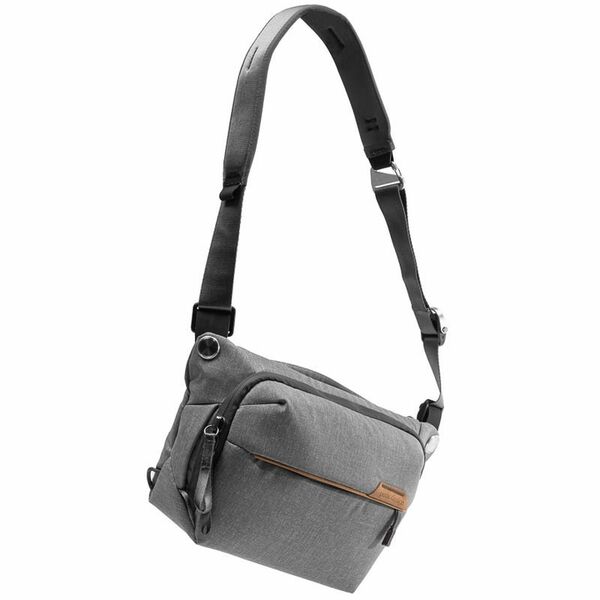 Peak Design Everyday Sling  V2  hellgrau 6L