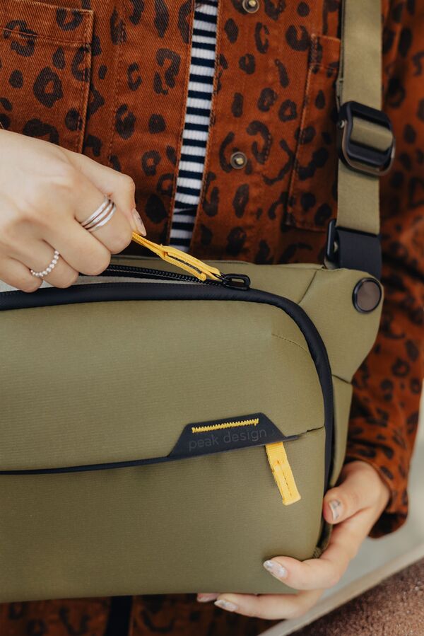 Peak Design Everyday Sling  V2  Kelp 3L