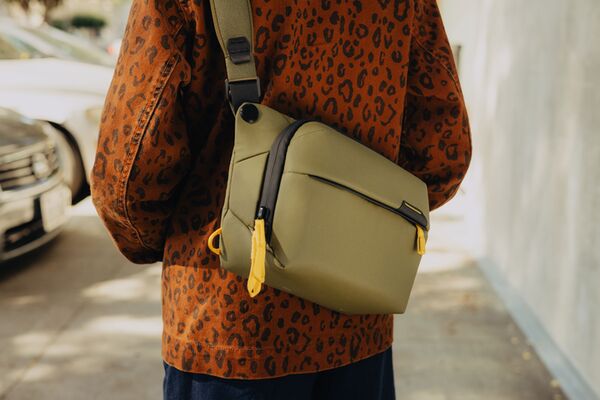 Peak Design Everyday Sling  V2  Kelp 3L