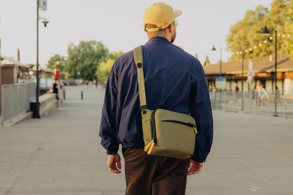 Peak Design Everyday Sling  V2  Kelp 6L