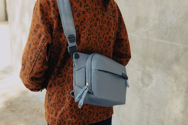 Peak Design Everyday Sling  V2  Ocean 3L