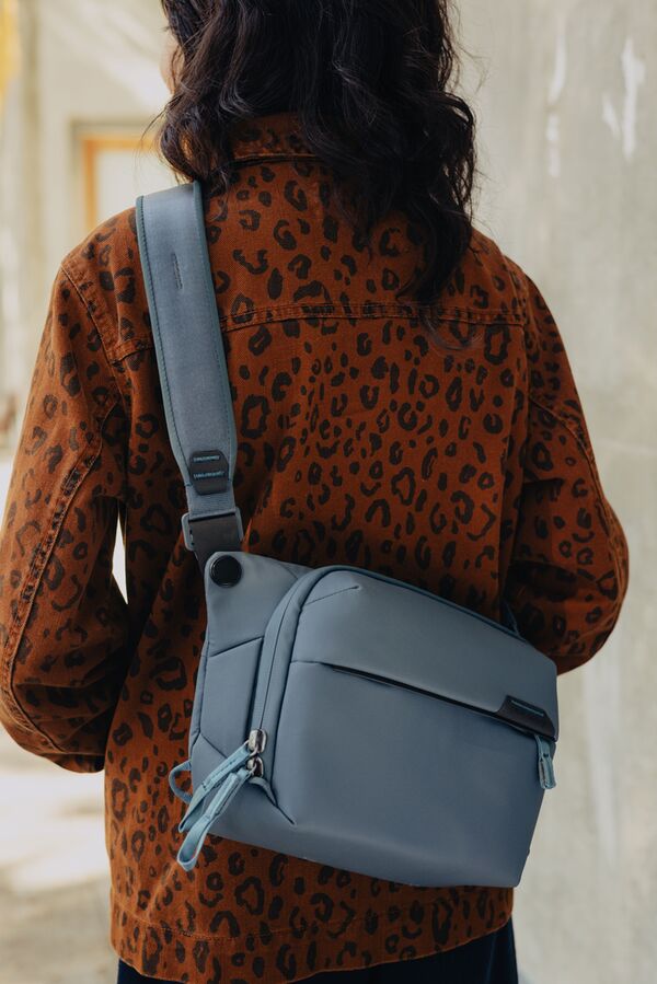 Peak Design Everyday Sling  V2  Ocean 3L