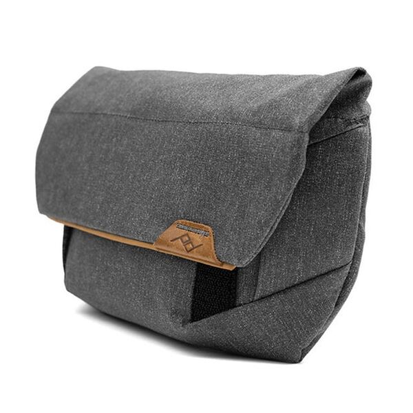 Peak Design Field Pouch V2 Zubehörtasche / Gürteltasche mit Tragegurt  dunkelgrau