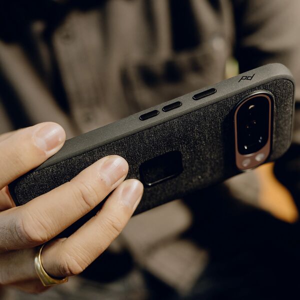 Peak Design Mobile Everyday Magnet Case für Google Pixel 9 Pro  Charcoal ohne Fingerschlaufe