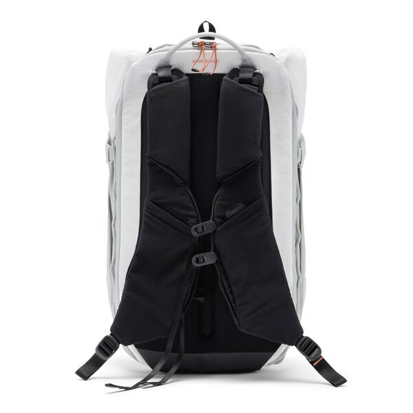 Peak Design Outdoor Backpack  Cloud 25 Liter